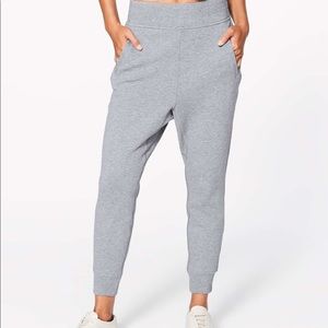Lululemon Press Pause Jogger in heather grey